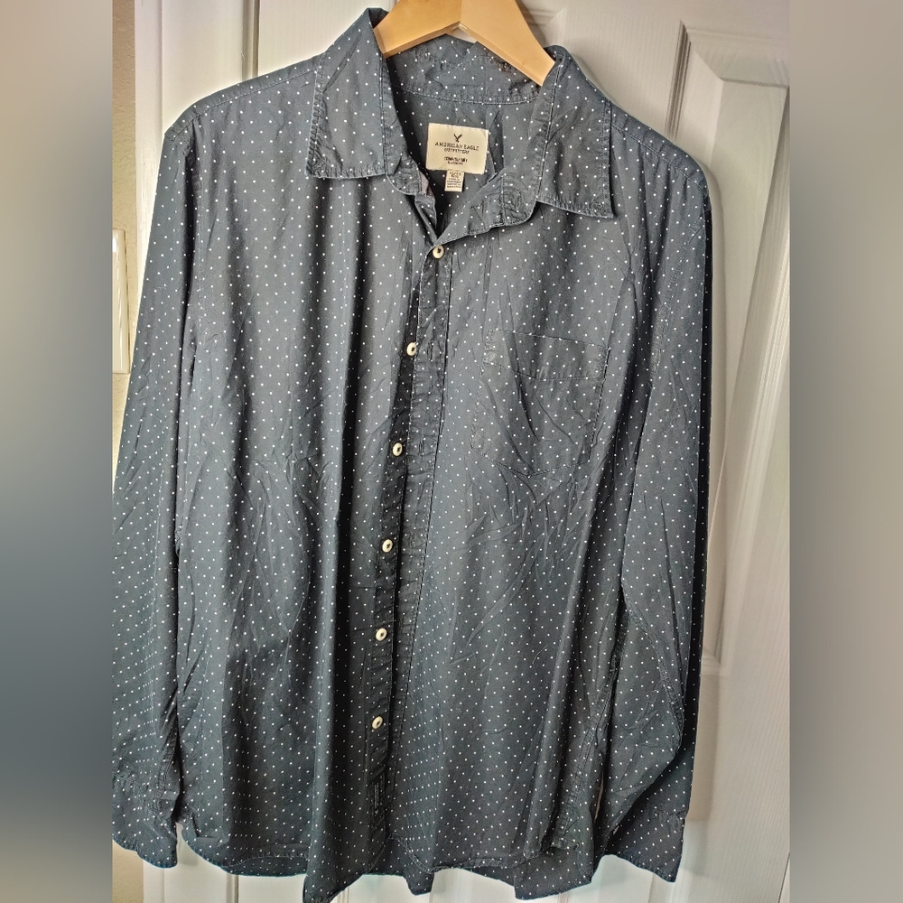 American Eagle Outfitters Men's Blue Polka Dot Shirt